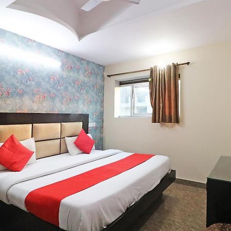 Hotel Westend Holiday Home 5 Mint From Nizamuddin Railway Station Nueva Delhi Exterior foto