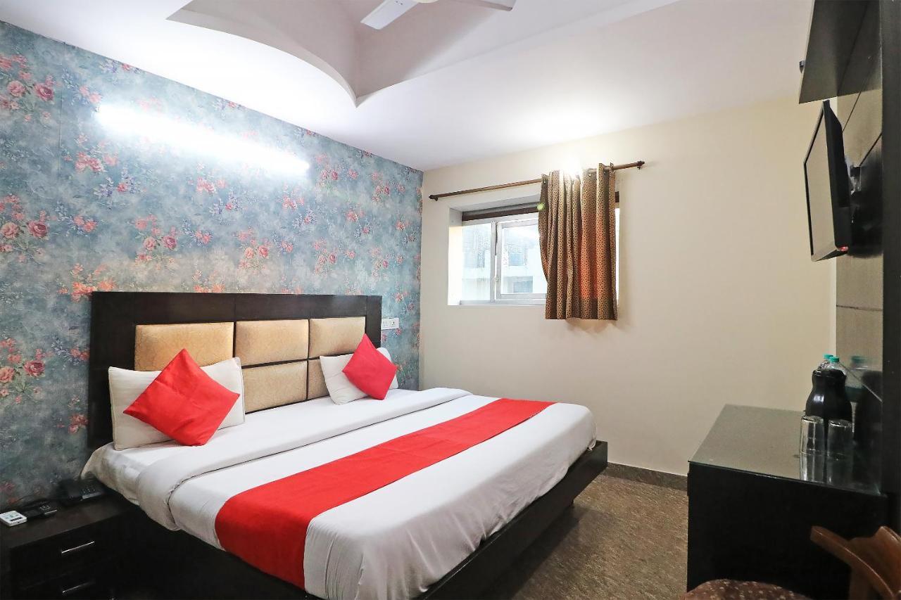 Hotel Westend Holiday Home 5 Mint From Nizamuddin Railway Station Nueva Delhi Exterior foto