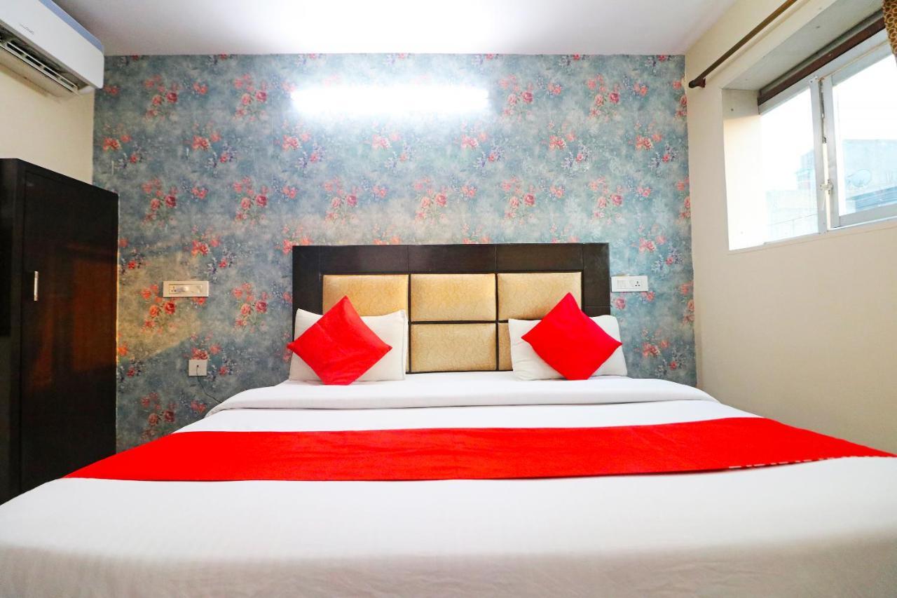 Hotel Westend Holiday Home 5 Mint From Nizamuddin Railway Station Nueva Delhi Exterior foto