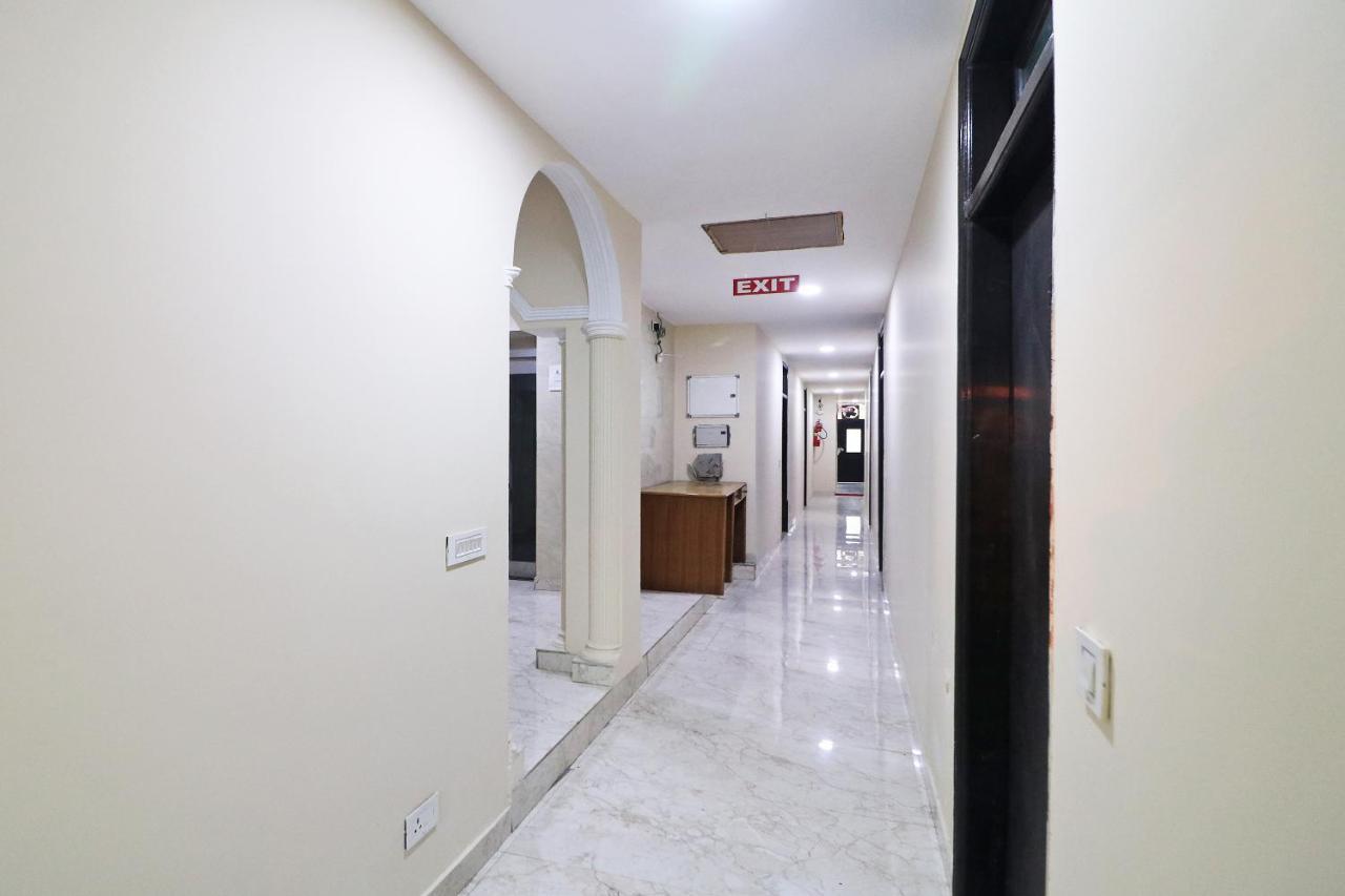 Hotel Westend Holiday Home 5 Mint From Nizamuddin Railway Station Nueva Delhi Exterior foto